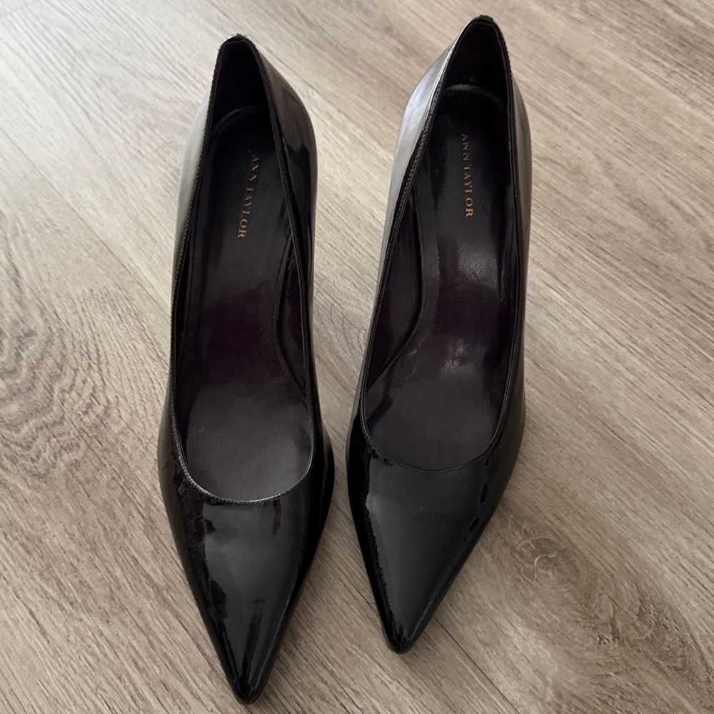 Ann Taylor Patent Black Heels, Size 10 - Picture 1 of 6